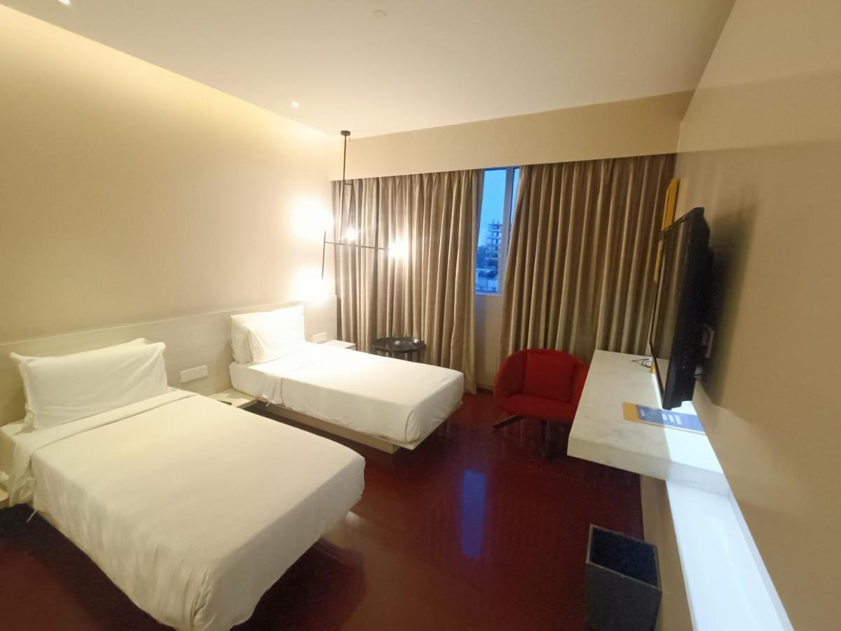 Boulevard By Design Hotel เชนไน ภายนอก รูปภาพ